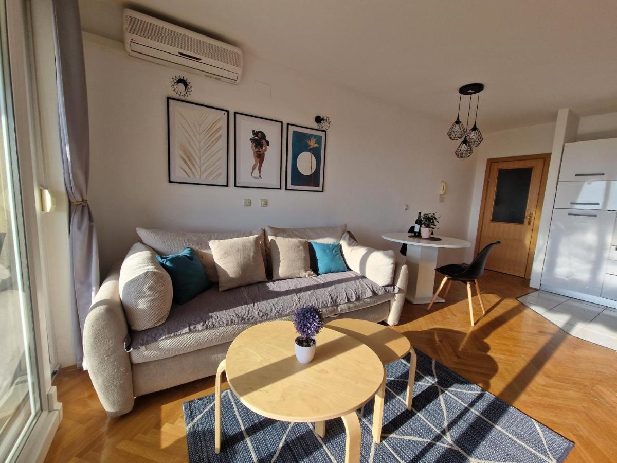 City Apartment Sanja マカルスカ エクステリア 写真